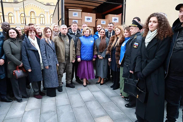 Накануне Дня волонтера РЭЦ и партнеры отправили в Белгородскую область гуманитарный груз, воплощая принцип добровольчества