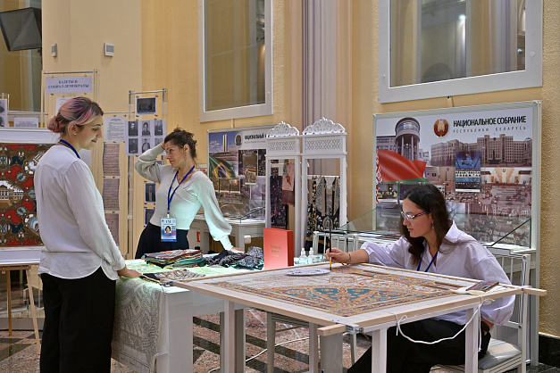 РЭЦ организовал Биржу деловых контактов и деловую программу на Международном форуме «Содружество моды – 2025»